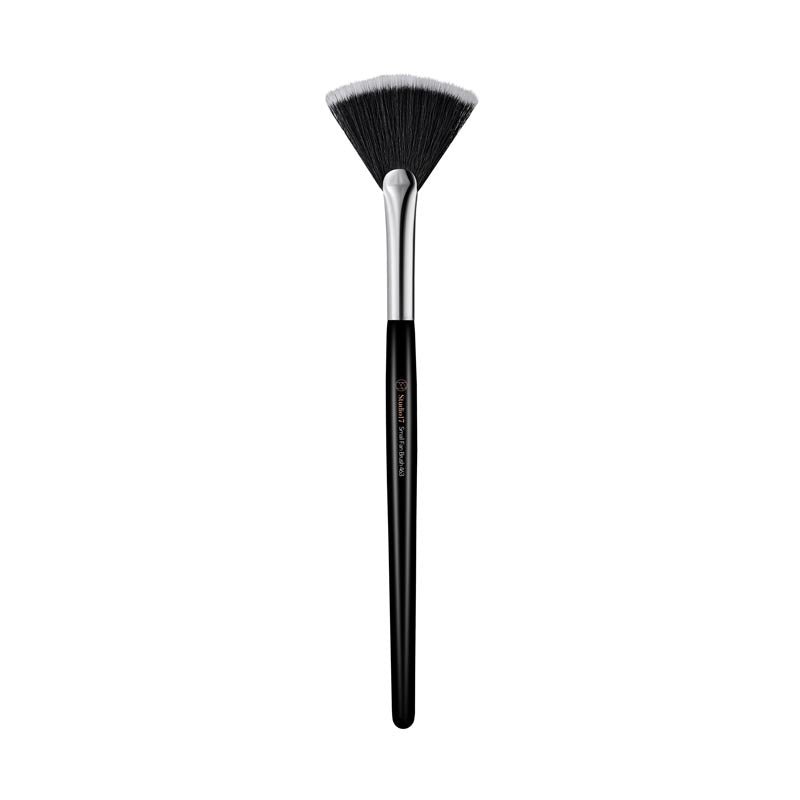 Studio 17 Miniature Fan Makeup Brush 463 for Highlighters and Blushes