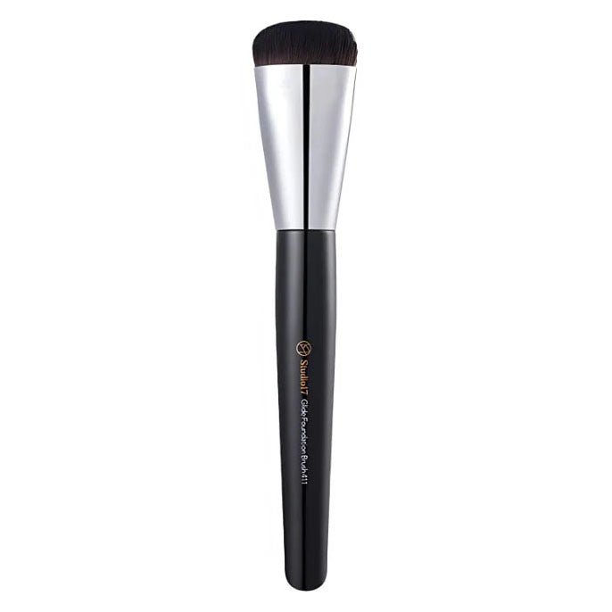Studio 17 High - performance Glide Foundation Brush 411 for Seamless Makeup Application